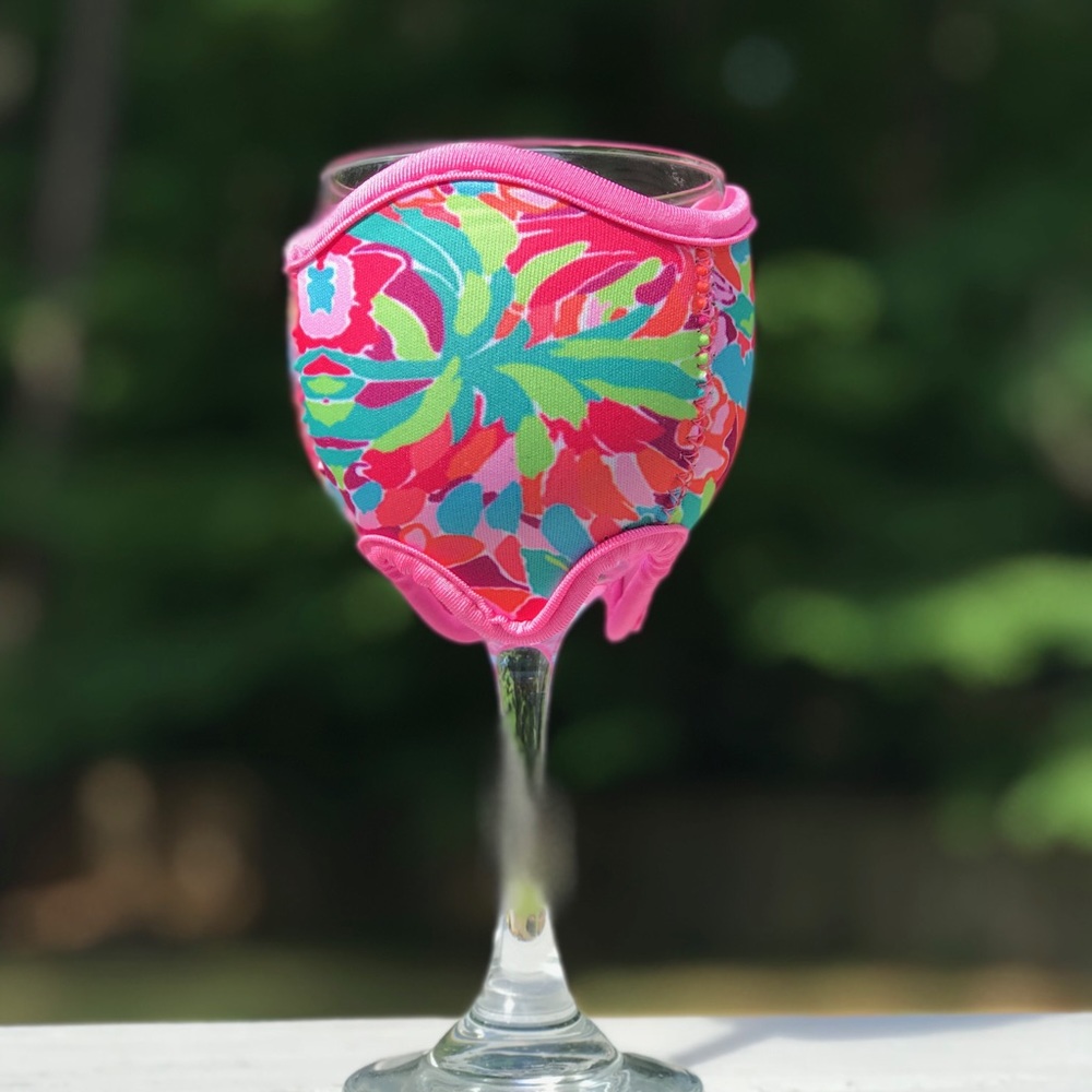 bulk of 8 Flamingo patterned wine glass koozies